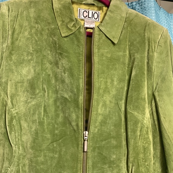 I have a new with out tags suede leather jacket - Picture 3 of 8